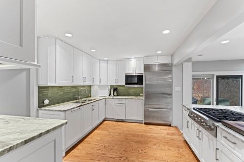 200 Guyasuta Rd, Pittsburgh PA  15215-1519 exterior