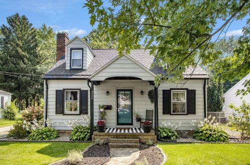 2428 Glendale Blvd, Kalamazoo, MI 49004-1729