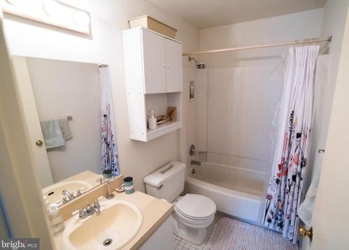 212 Concord St, Lancaster PA 17603-3521 exterior