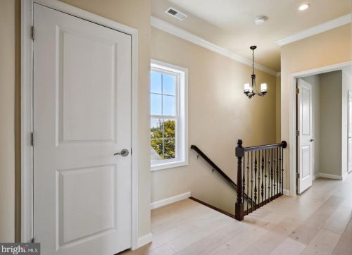 1610 Eastern Ave, Washington DC  20019-2708 exterior