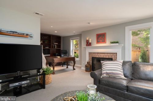 1532 Hampton Hill Cir, Mc Lean VA  22101-6020 exterior