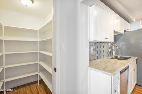 4534 Devonshire Ave, Phoenix AZ 85033-8236 exterior