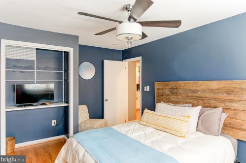 716 Beall Ave, Rockville MD 20850-2107 exterior