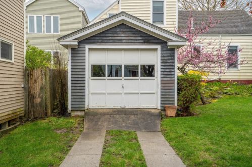 36 Morning St, Portland ME 04101-4429 exterior