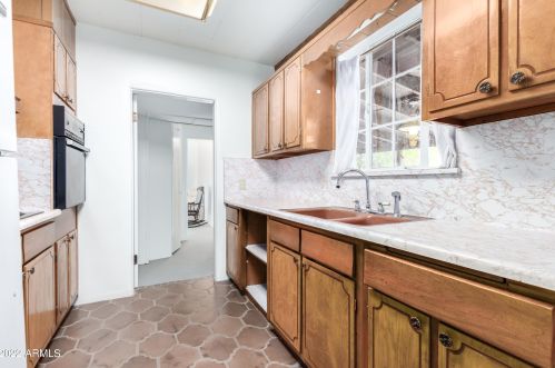 7545 27th Ave, Phoenix AZ 85087-8097 exterior