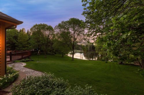 4429 Dorchester Dr, Saint Paul MN 55129-9570 exterior