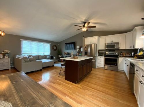 48 Joslin St, Providence, RI 02909-3209