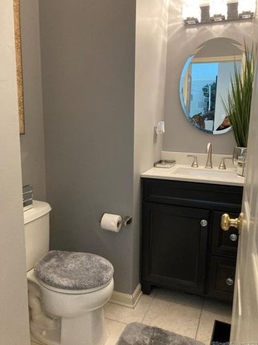 425 Hillandale Blvd, Torrington CT 06790-2665 exterior