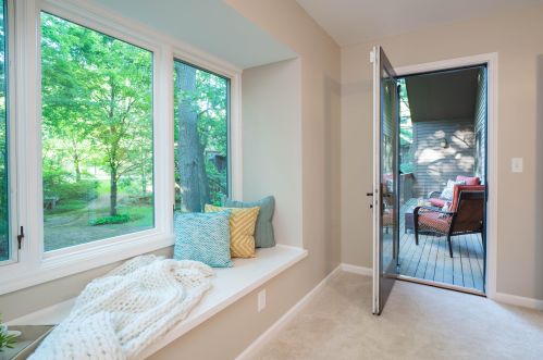 919 Essex Cir, Kalamazoo MI 49008-2349 exterior