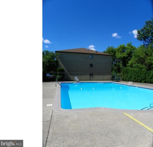 9908 Bustleton Ave, Philadelphia PA  19115-2198 exterior