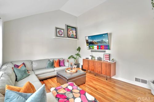 96 Southwood Dr, Old Bridge NJ 08857-1461 exterior