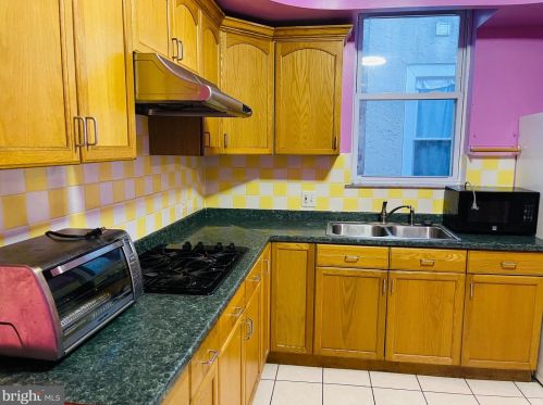 1026 Ellsworth St, Philadelphia PA 19147-4622 exterior