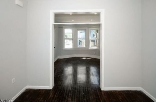 69 Harrison Ave, Town Center NJ  07052-5925 exterior