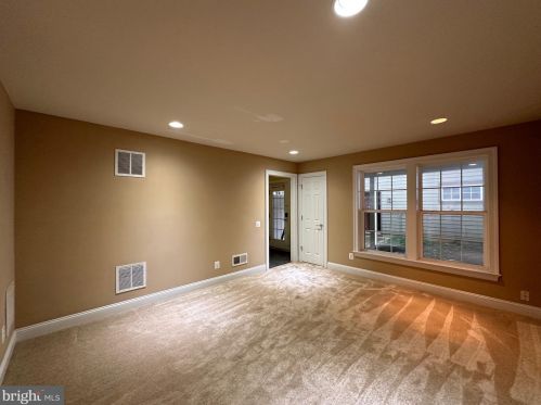 476 Glade Fern Ter, Leesburg VA  20175-5423 exterior