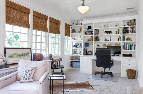 56 Calhoun Dr, Greenwich CT 06831-4405 exterior