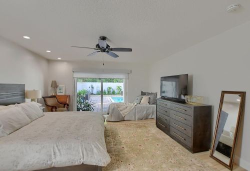 7548 Estrella Cir, Boca Raton FL  33433-1629 exterior