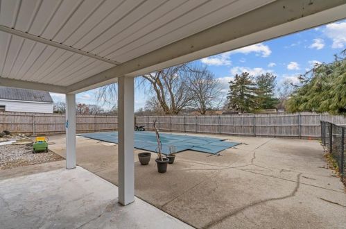 142 Lexington Ave, Providence RI 02904-4413 exterior