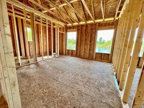 10478 Pne Vly Dr, Grand Blanc MI 48439-2677 exterior