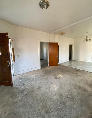 406 West Ave, Turlock CA  95380-5364 exterior