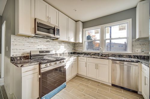 12056 Lafayette Ave, Chicago IL  60628-6641 exterior