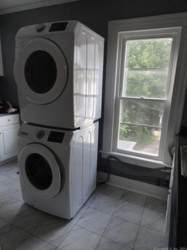 184 Hoffman St, Torrington CT 06790-6224 exterior