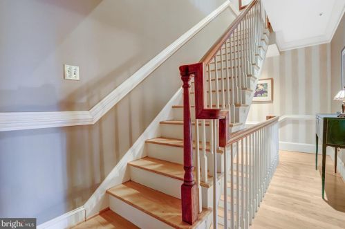 25 Wilkes St, Alexandria VA 22314-3853 exterior