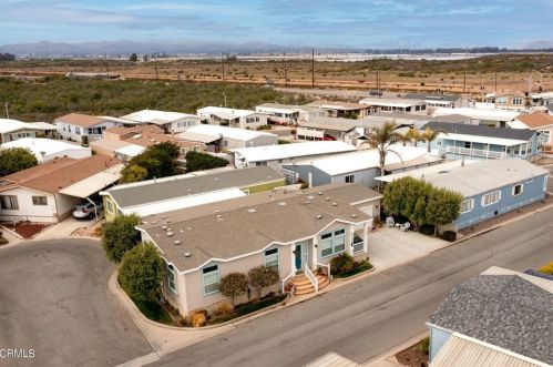 5540 5th St, Oxnard CA 93035-3807 exterior