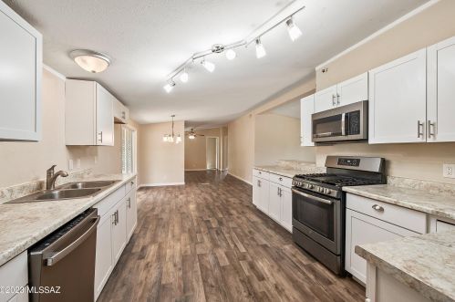 7020 Featherstone Trl, Tucson AZ  85743-8994 exterior