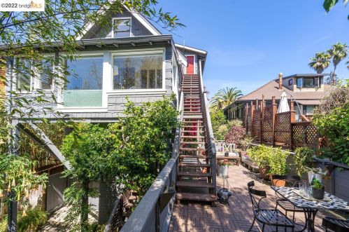 2906 Hillegass Ave, Berkeley CA 94705-2212 exterior