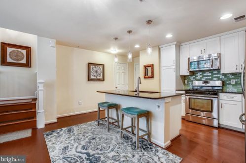 465 Cameron Station Blvd, Alexandria VA  22304-8682 exterior