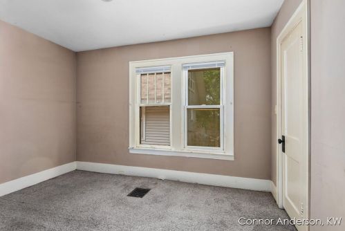 1247 Sherman St, Grand Rapids MI 49506-2614 exterior