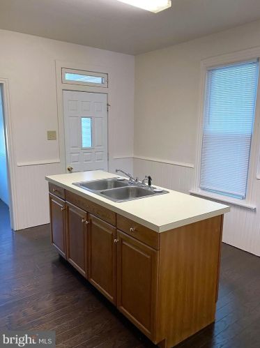 469 High St, Hanover PA 17331-3922 exterior