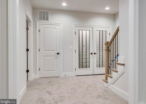 6208 Kellogg Dr, Mc Lean VA  22101-3121 exterior