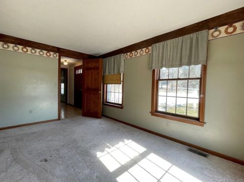 254 Jobs Hl Rd, Ellington CT 06029-2209 exterior