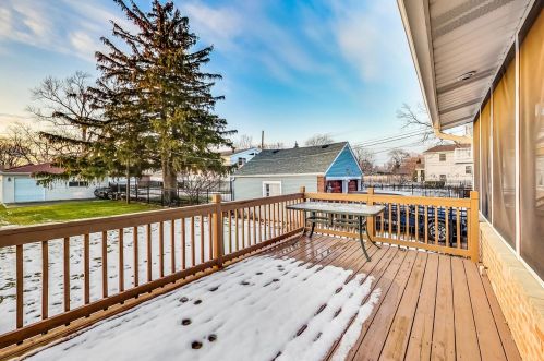 1704 Nordica Ave, Chicago IL 60707-4320 exterior