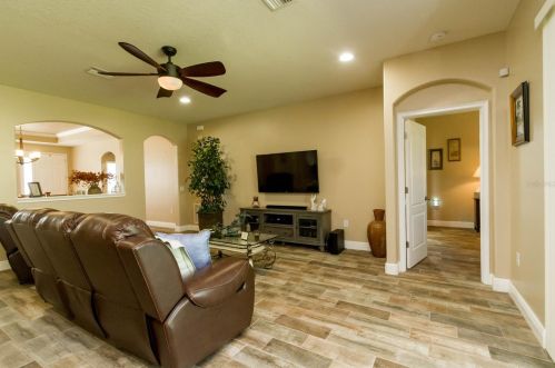 20011 Outpost Point Dr, Tampa FL  33647-3560 exterior