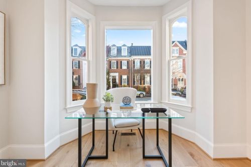 803 Cameron St, Alexandria VA  22314-2410 exterior