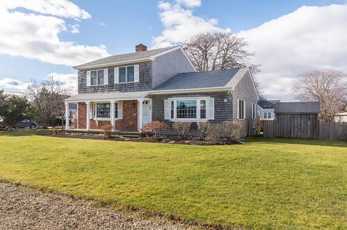 152 Atlantic Ave, Seabrook NH 03874-4828 exterior