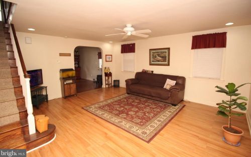 1248 12th St, Chester, PA 19022-1346