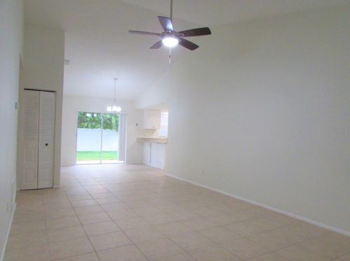 10942 Brightside Dr, Tampa, FL 33624-7007