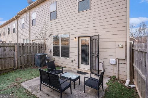 2286 Capella Cir, Atlanta GA  30331-3869 exterior