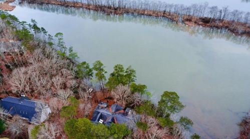 9615 Huntcliff Trce, Atlanta GA 30350-2615 exterior