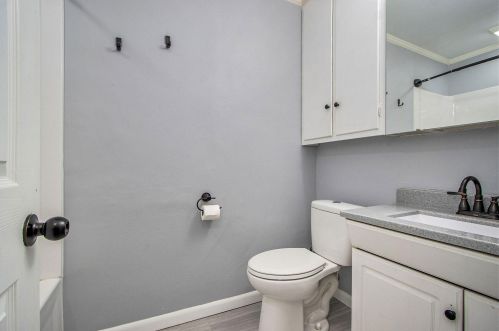 1914 Dorchester Ave, Kalamazoo MI  49001-5217 exterior