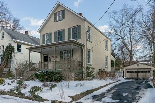 36 Jonesdale Ave, Metuchen, NJ 08840-2009