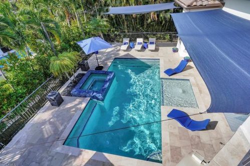 606 Binnacle Dr, Naples FL 34103-2725 exterior