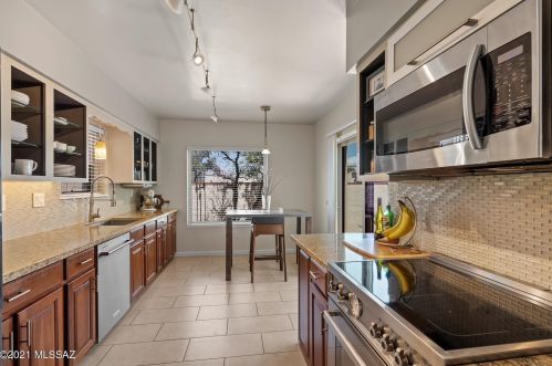 7256 Camino Valle Verde, Tucson AZ  85715-3408 exterior