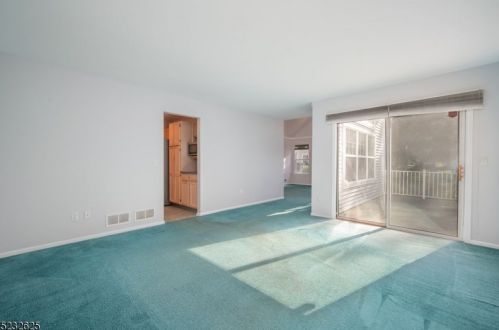 2005 Scarlett Dr, Hackettstown NJ 07840-4523 exterior