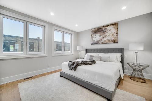 6227 Ellis Ave, Chicago IL 60653-3615 exterior