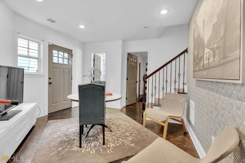 548 Holderness St, Atlanta GA 30310-1750 exterior