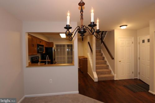 5700 Medallion Ct, Alexandria VA  22303-1050 exterior